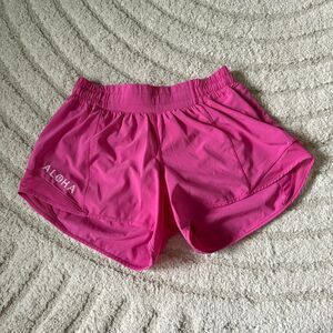 Lululemon Hotty Hot Low Rise Short 4" Sonic Pink Hawaii Edition Size 6